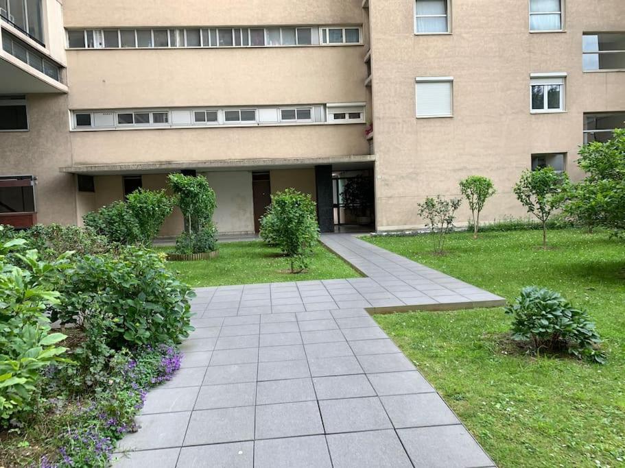 Rob's Place - Paris Convention Center Apartment